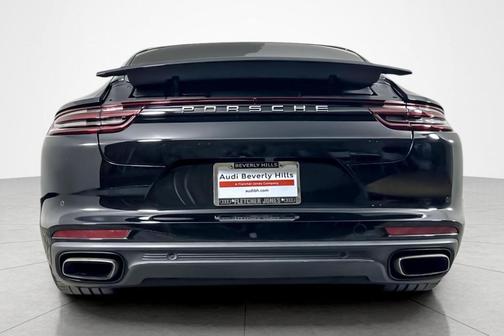 2018 Porsche Panamera 4