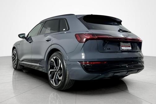 2024 Audi Q8 e-tron Premium Plus