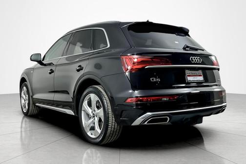 2023 Audi Q5 45 S line Premium Plus
