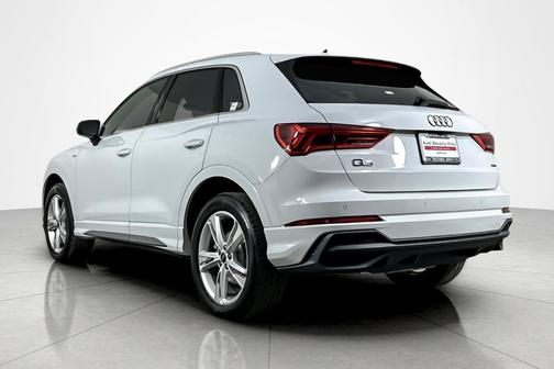 2023 Audi Q3 45 S line Premium Plus