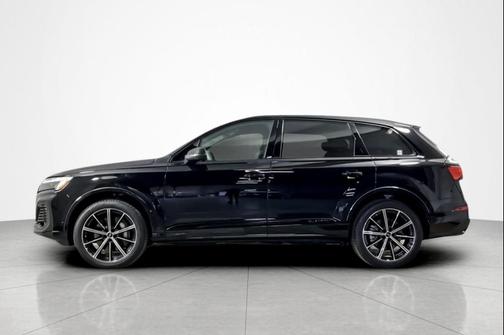 2025 Audi Q7 45 Premium Plus