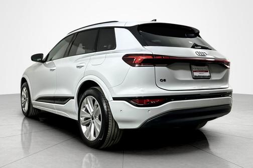 2025 Audi Q6 e-tron Premium