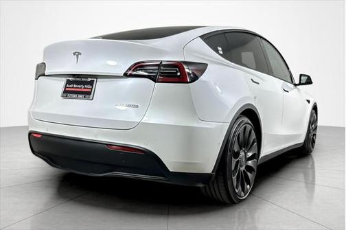 2022 Tesla Model Y Performance Dual Motor All-Wheel Drive