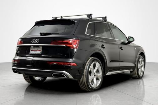 Mythos Black Metallic 2023 Audi Q5 45 S line Premium Plus