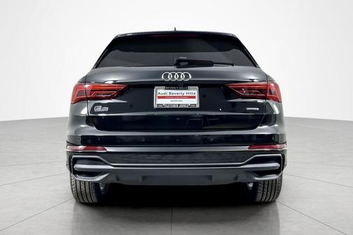 2023 Audi Q3 Premium 45 TFSI S line quattro Tiptronic