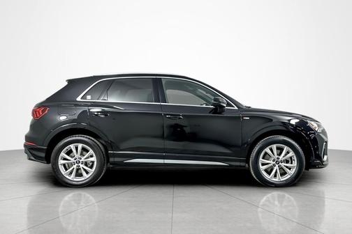 2023 Audi Q3 Premium 45 TFSI S line quattro Tiptronic