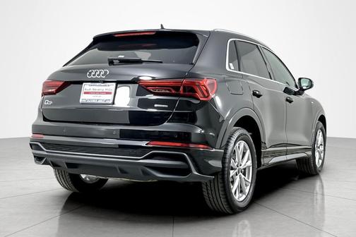2023 Audi Q3 Premium 45 TFSI S line quattro Tiptronic
