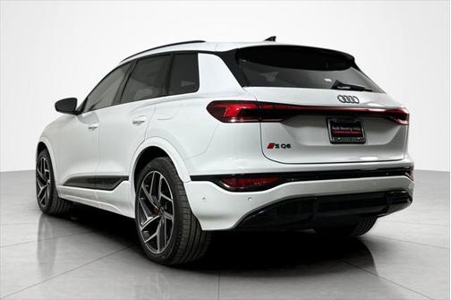 2025 Audi SQ6 e-tron Premium Plus quattro