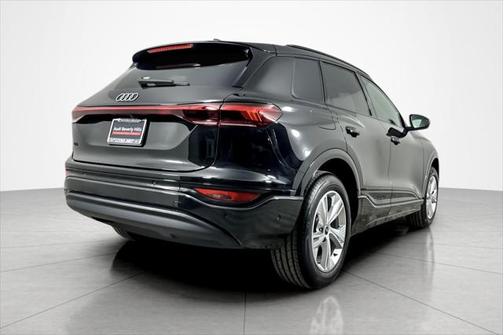 2025 Audi Q6 e-tron Premium Plus