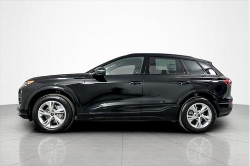2025 Audi Q6 e-tron Premium Plus