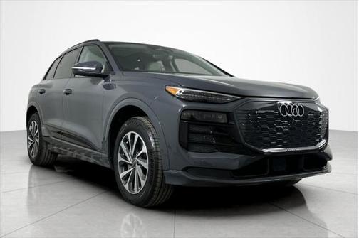 2025 Audi Q6 e-tron Premium Plus quattro