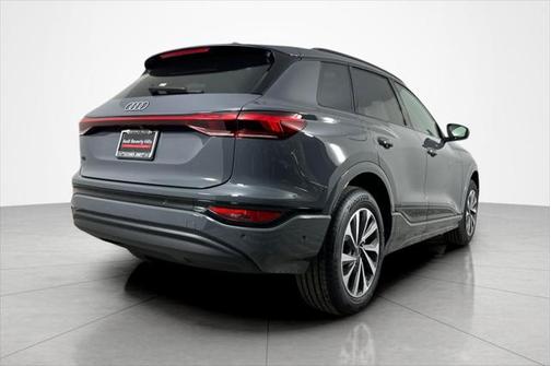 2025 Audi Q6 e-tron Premium Plus quattro