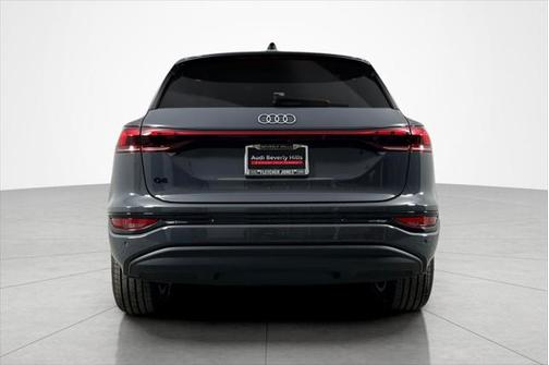 2025 Audi Q6 e-tron Premium Plus quattro