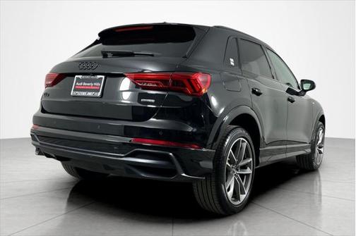 2022 Audi Q3 45 S line Premium