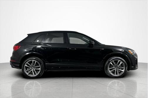 2022 Audi Q3 45 S line Premium