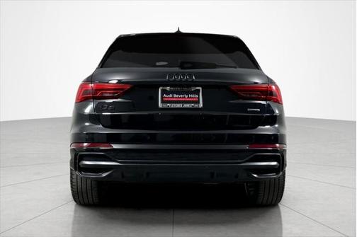 2022 Audi Q3 45 S line Premium