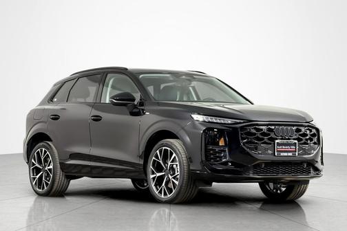 Mythos Black Metallic 2026 Audi Q3 TFSI quattro S tronic