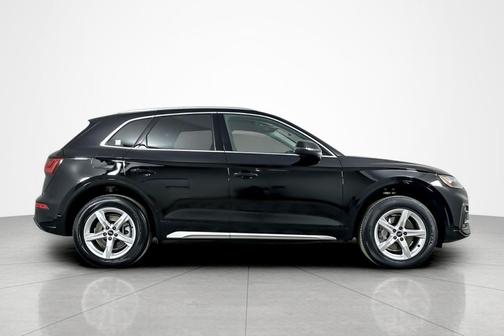 2023 Audi Q5 40 Premium