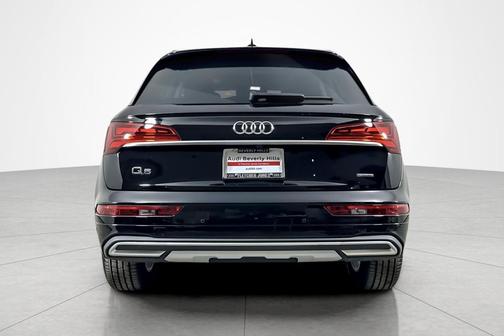 2023 Audi Q5 40 Premium