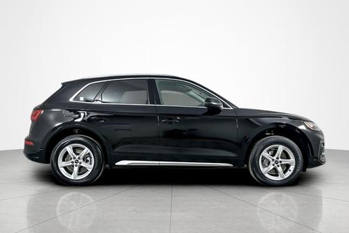 2023 Audi Q5 40 Premium
