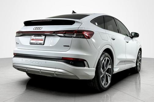 2025 Audi Q4 e-tron Sportback Premium 55 quattro