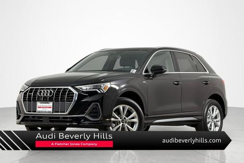 Mythos Black Metallic 2023 Audi Q3 Premium 45 TFSI S line quattro Tiptronic