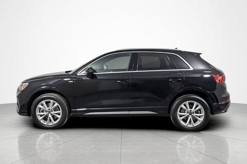 Mythos Black Metallic 2023 Audi Q3 Premium 45 TFSI S line quattro Tiptronic