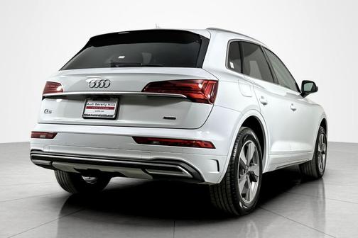 2023 Audi Q5 40 Premium