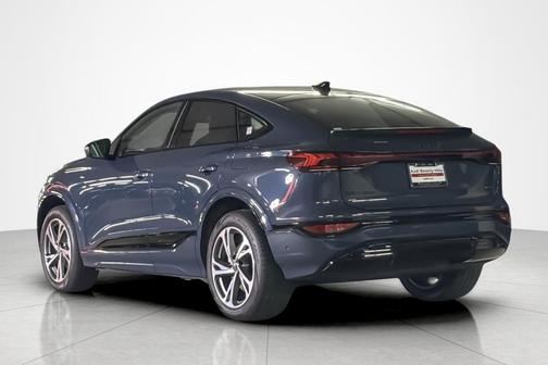 Plasma Blue Metallic 2027 Audi Q6 e-tron Sportback Premium Plus quattro