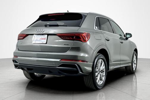 2024 Audi Q3 Premium 45 TFSI S line quattro Tiptronic