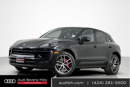 2022 Porsche Macan Base