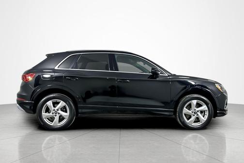 2022 Audi Q3 40 Premium