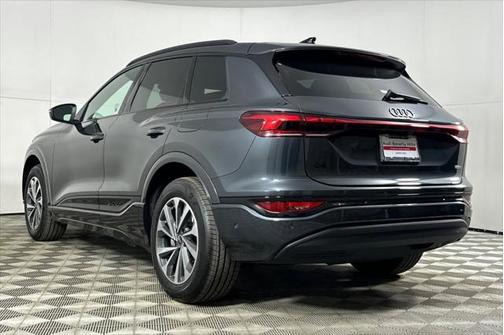 2025 Audi Q6 e-tron Premium Plus quattro