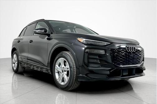 2025 Audi Q6 e-tron Premium Plus
