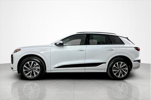 2025 Audi Q6 e-tron Premium Plus quattro