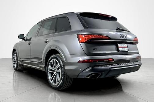 2026 Audi Q7 45 Premium Plus