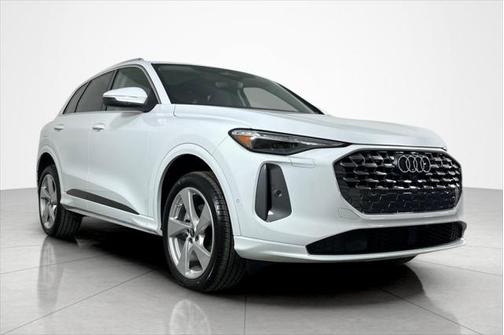 2025 Audi Q5 Premium Plus