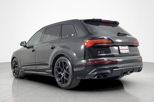 Mythos Black Metallic 2026 Audi SQ7 4.0T Premium Plus