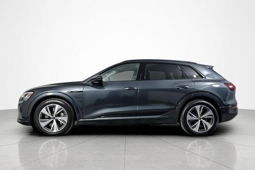 2024 Audi Q8 e-tron Premium