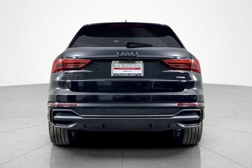 2025 Audi Q3 Premium 45 TFSI S line quattro Tiptronic
