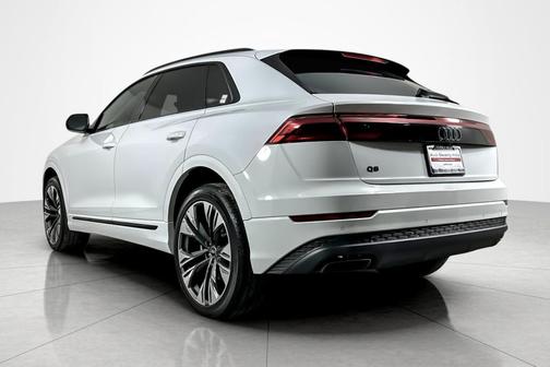 2025 Audi Q8 55 Premium