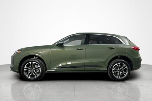 2025 Audi Q5 Premium