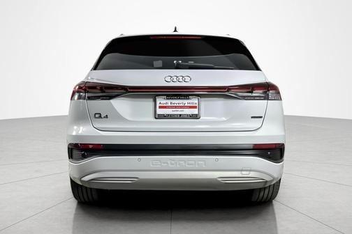 2022 Audi e-tron Premium Plus