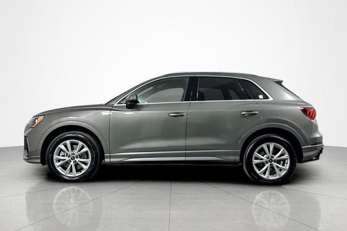 2022 Audi Q3 45 S line Premium