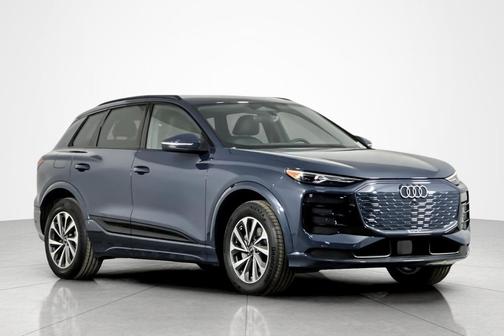 Plasma Blue Metallic 2027 Audi Q6 e-tron Premium