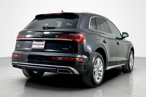 2023 Audi Q5 45 S line Premium