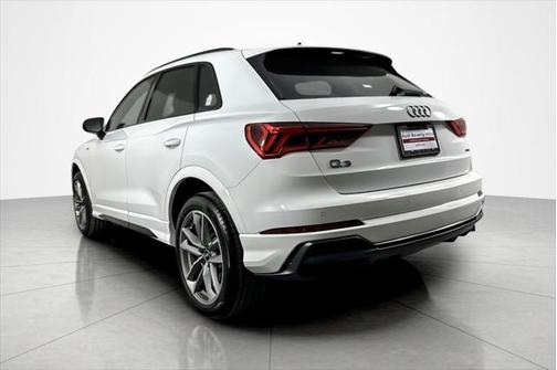 2022 Audi Q3 45 S line Premium