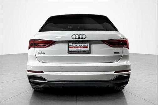 2022 Audi Q3 45 S line Premium