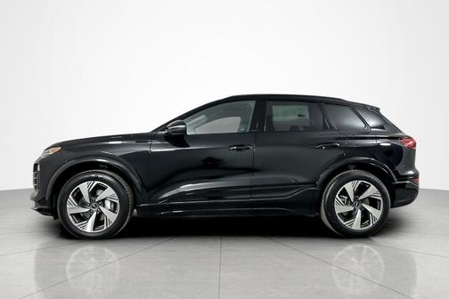 2025 Audi Q6 e-tron Premium Plus quattro