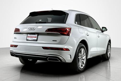 2023 Audi Q5 45 S line Premium
